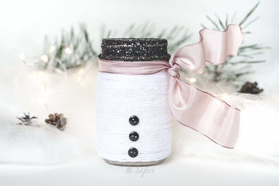 Yarn wrapped snowman mason jar luminary-3