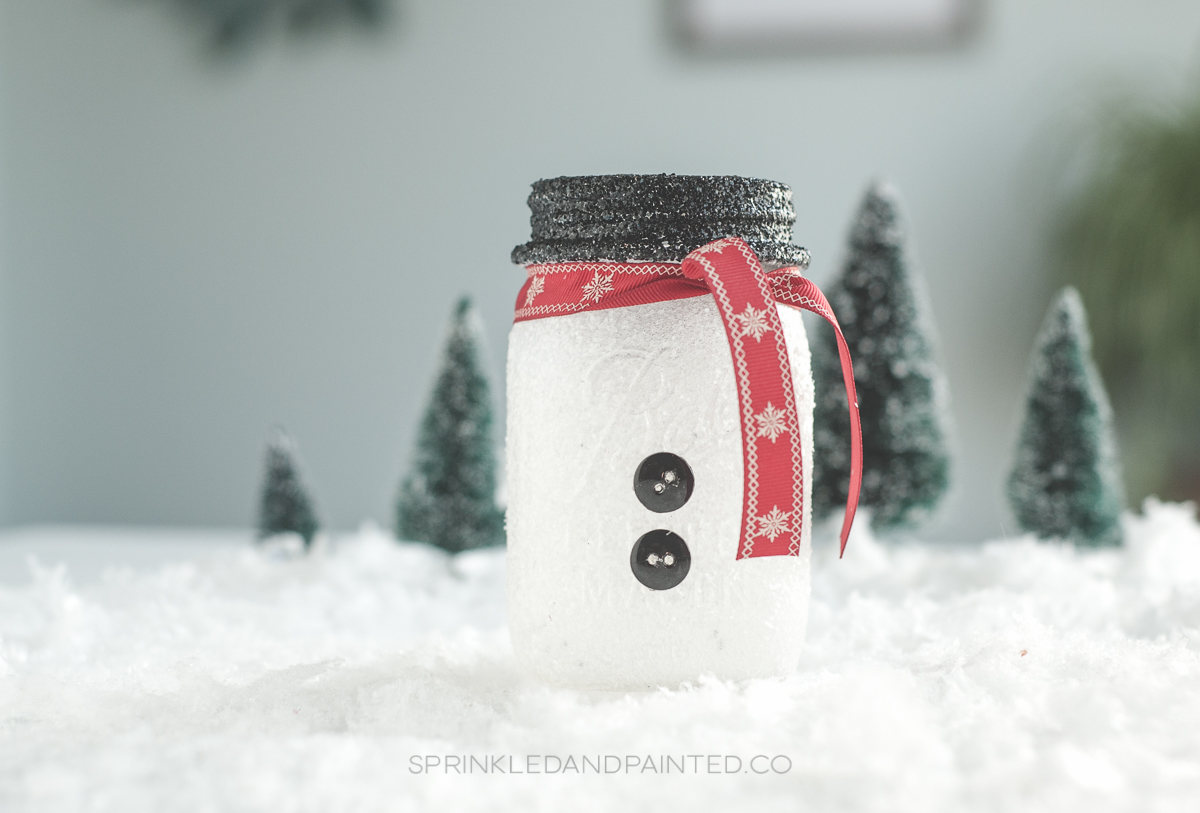 Snowman mason jar decor. #snowmen