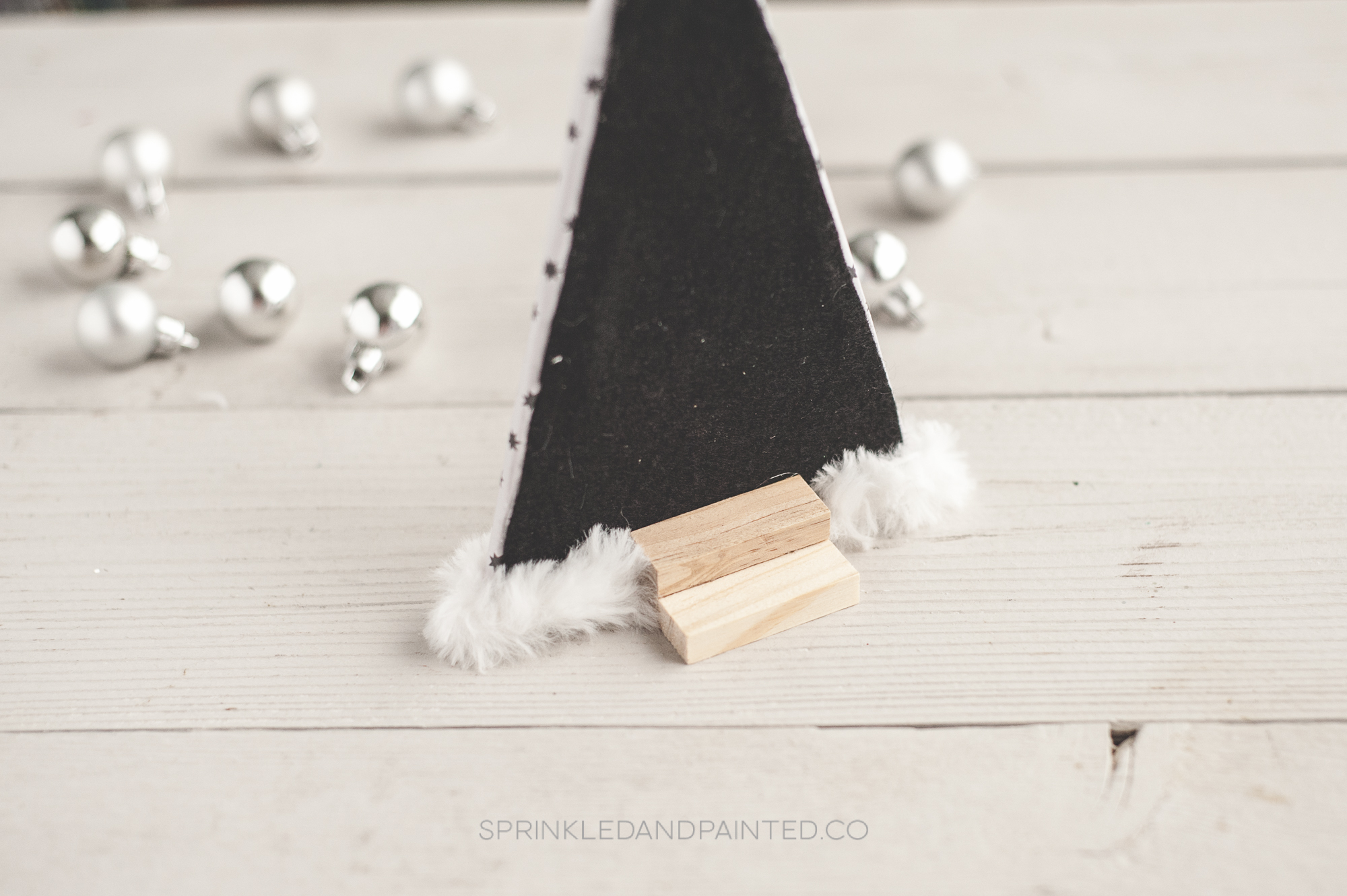 DIY Foam Board Christmas Trees Sprinkled and Painted at KA Styles.co